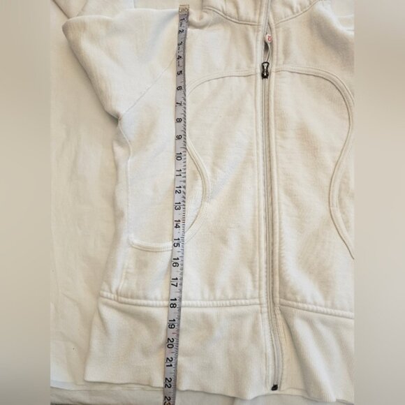 Lululemon Women's Scuba Hoodie Jacket. White. Measurements in pictures - Picture 7 of 11